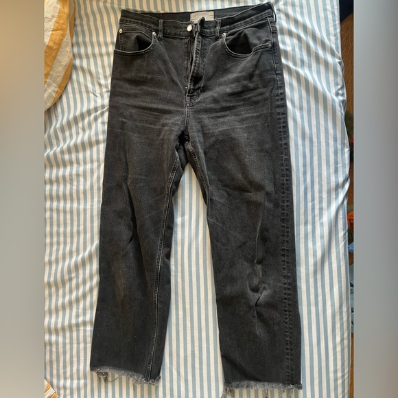 Everlane Way High Rise Jean in Washed Black - Picture 4 of 6